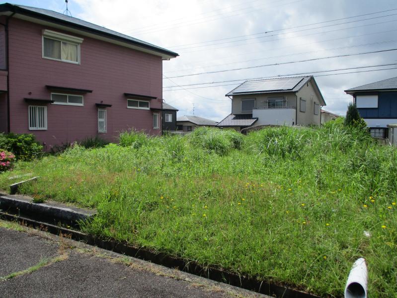 【No.244】広い道路に面した土地の写真