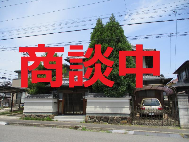 【No.276】<値下げしました!>小中学校やスーパーにほど近い住宅街の物件(7DK)の写真