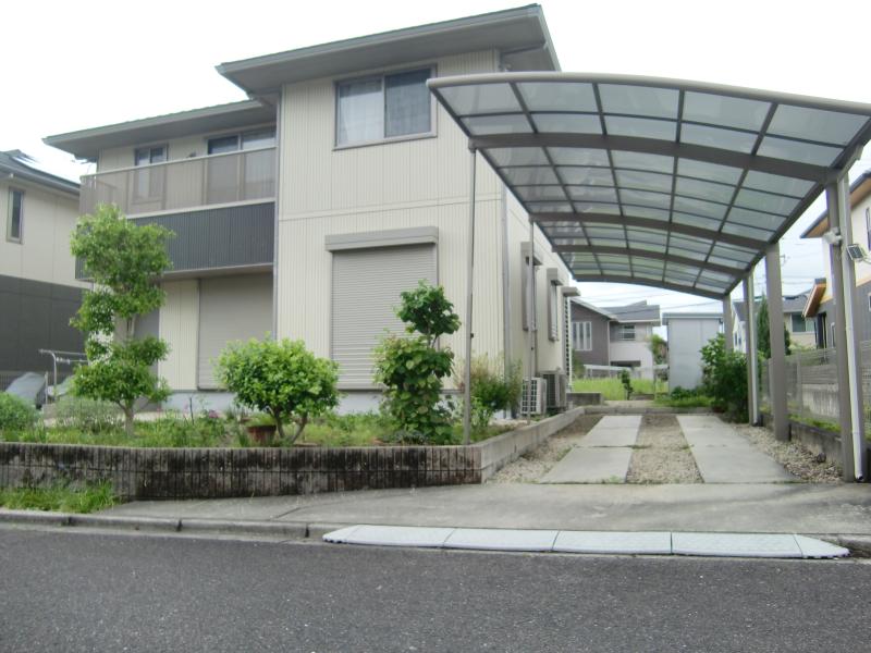 【No.348】カーポート付き物件です！（4SLDK）の写真