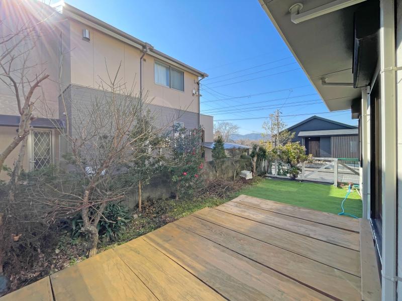 庭を眺めるの画像