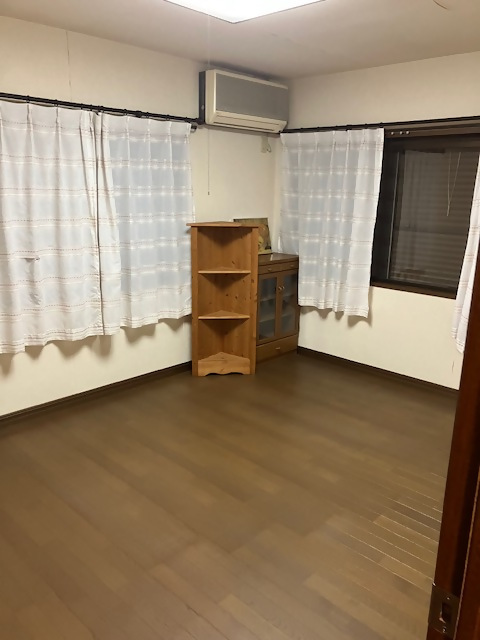 2階 洋室(6帖)の画像