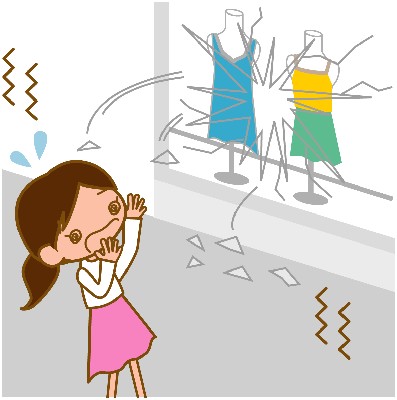 ガラスケースが割れる様子