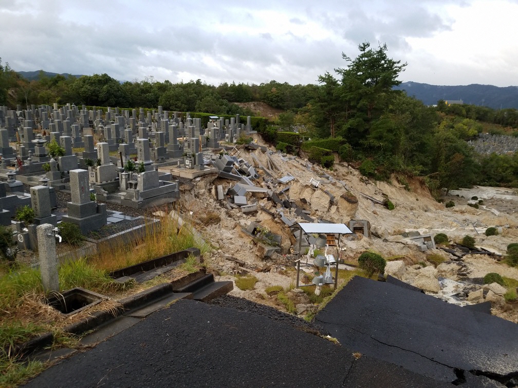 東山墓園の様子01