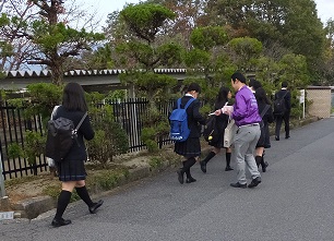 18jinken-dvboushi-gaitou.jpg